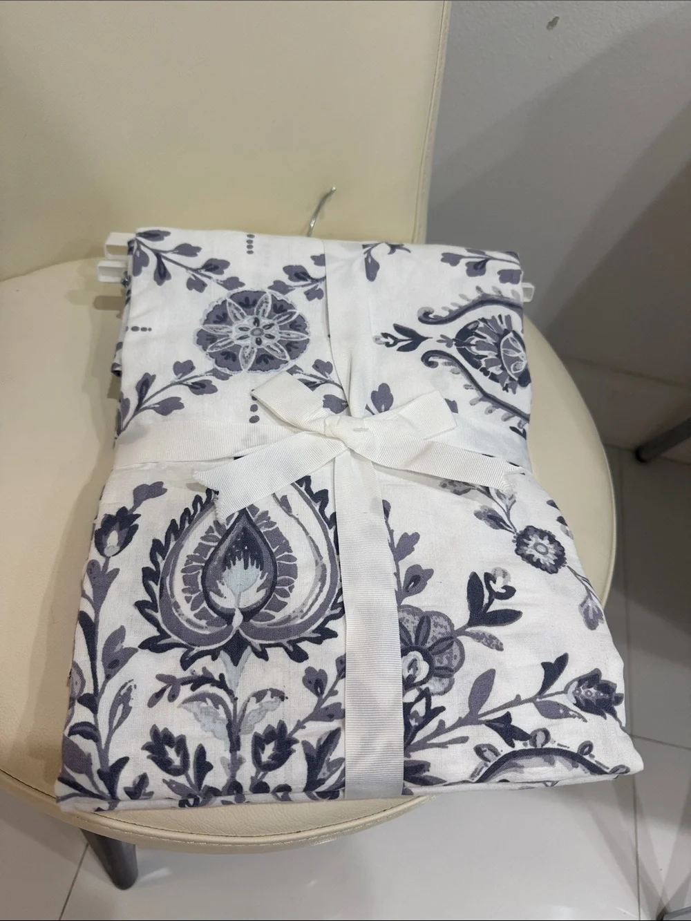 Avante White and Gray Paisley Floral Print Shower Curtain